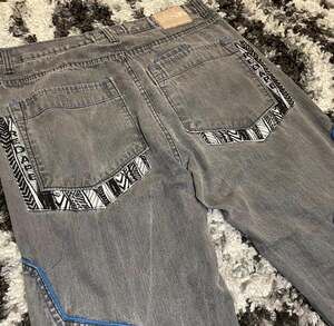 Red Ape Authentic Vintage Y2K Gray Embroidered Baggy Jeans Size 36